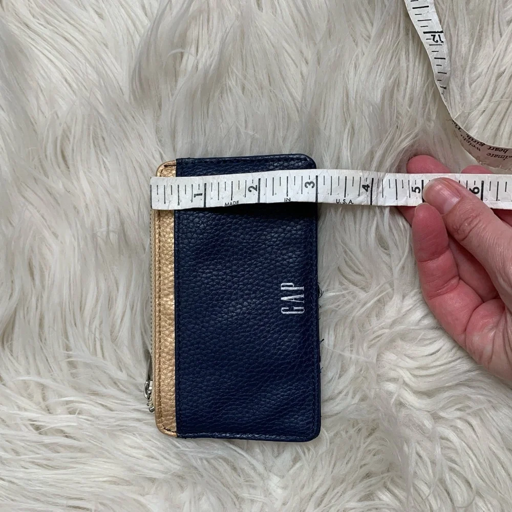 Card Case - Picture 4 of 10